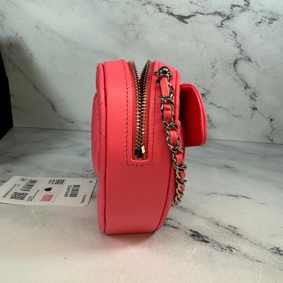 Chanel Pink Heart Bag Mini 22S CC small Lambskin Leather Crossbody bag New w/tag - Picture 13 of 15